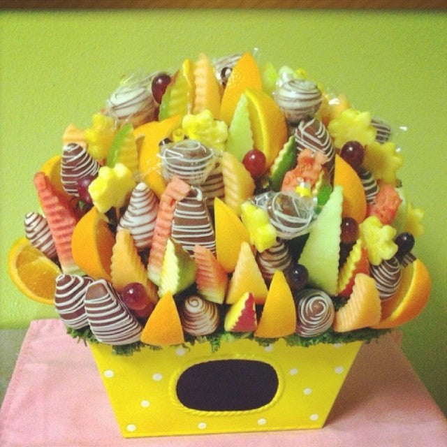 Encredible Flowers Fruit Arrangement